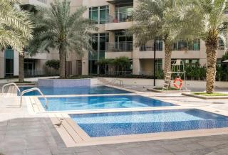 Vibrant 2BR in Burj Views - Near Dubai Mall & Burj - 8
