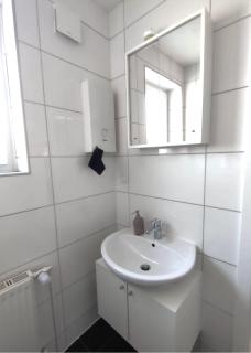 Gemütliche Appartement 1 - mit Küche und Bad zur Eigennutzung -Schuster Homes- - Vechelde - 2