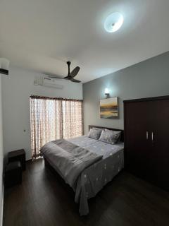 Sea View Apartment - Colombo - 3
