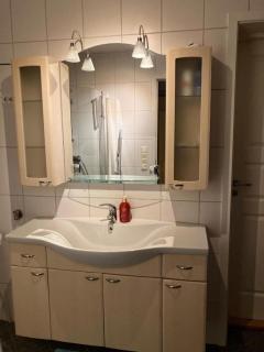 Cozy Northern Light Central Apartment - 1