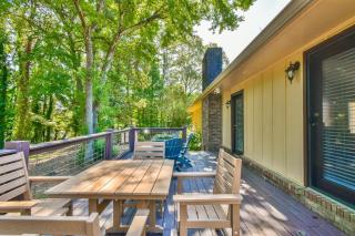 Spacious Home with 3 King Beds, Arcades and 86 inch TV - Snellville - 6