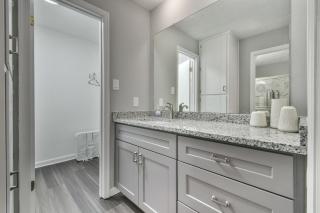 Spacious Home with 3 King Beds, Arcades and 86 inch TV - Snellville - 4