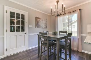 Spacious Home with 3 King Beds, Arcades and 86 inch TV - Snellville - 7