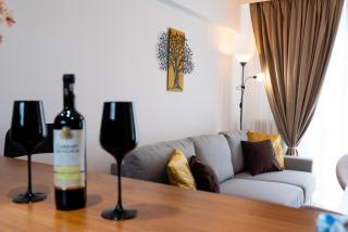 Stepup Apartment, Downtown Bucharest, City Center, Balcony View - Bucharest - 3
