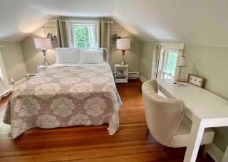 The Red Country Cottage - Amenia - 6