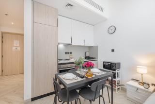 StayShort - Outstanding Studio in Empire Residence JVC - 7