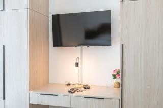 StayShort - Outstanding Studio in Empire Residence JVC - 2