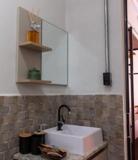 FLAT 1 - Jardim Serrano - CASAL Wi-Fi Estacionamento SMART TV - 8