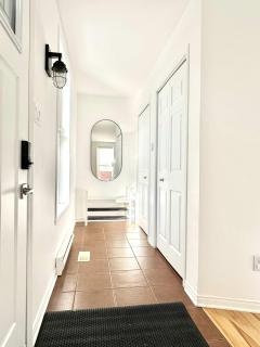 Urban Boho Escape 4 Bedrooms King Beds - Québec - 1