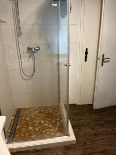 Chambre papillon avec accès terasse - La Neuveville - 2