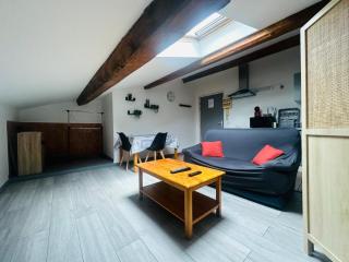 Grand studio proche centre - Narbonne - 0