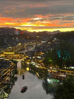 Phoenix Best River View B&B 故里明月 - Fenghuang - 6