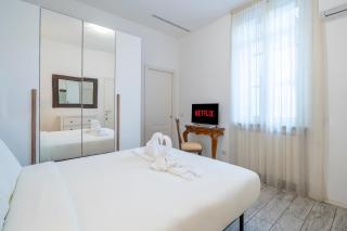 Duomo 15' - Suite 5' from Station with Wifi and A-C - Milan - 0