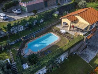Perla sul mare con piscina - 9