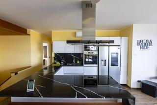 Perla sul mare con piscina - 4