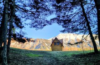 La cabane enchantée, Logement Insolite à La Ferme - Le Vernet - 0