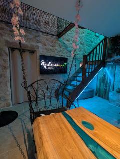 Maison Insolite avec Spa Privatif - Monbalen - 6