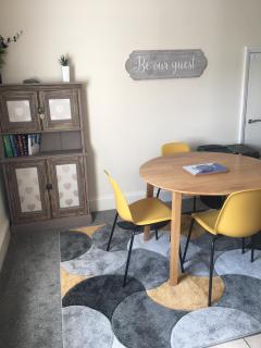 Peel House Apartments - Great for Professionals & Weekends Away - 0