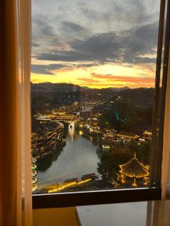 Phoenix Best River View B&B 故里明月 - Fenghuang - 9