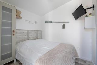À 300m de la mer maison - jardin - Piscine pour 4 - 1