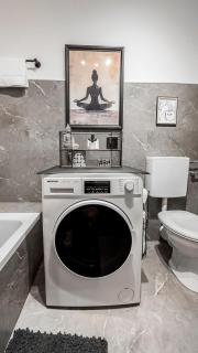 Ruhige, zentrale Wohnung für 8 mit Parkplatz - 1