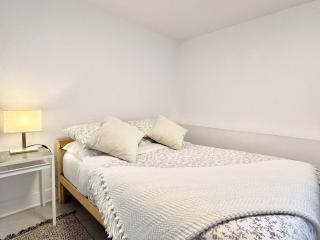 4 Large Rooms City Centre - 5