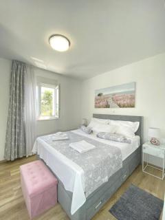 Luxury Marijana - 3