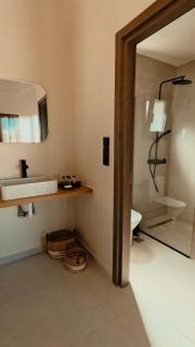 Drys Suites & Lofts - Nikiana - 7