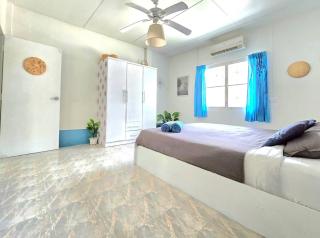 Village Beach House IV - 4