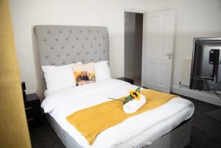 Kyoto Central I 4 BDR House I 50 inch Smart TVs in Rooms I Large Spacious Rooms I Refurbished I Derby City Centre - Derby - 9