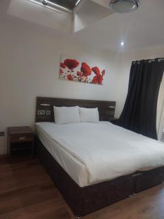 Langley House 5 mins from langley train station - 1