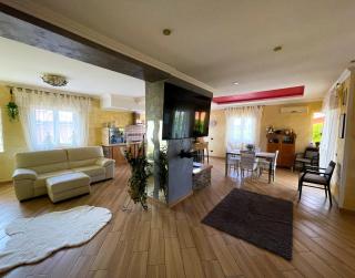VILLA DAL PESCATORE Apartment - Elegant Retreat between Anzio & Nettuno with Garden and refined Patio - Train Station 500mt - Nettuno - 0