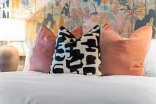 Stylish Leeds city centre loft - 4