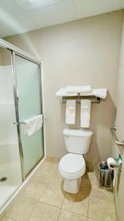 Garner INN & Suites - - 1