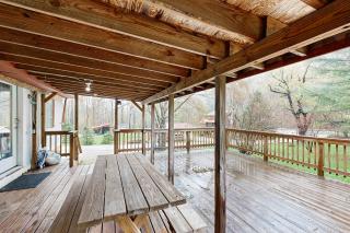 Cozy Dennis Retreat - 7