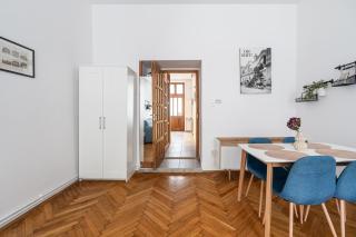 R7 Home Apartment - Budapest - 3