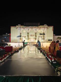 Hotel J K Palace - - 3