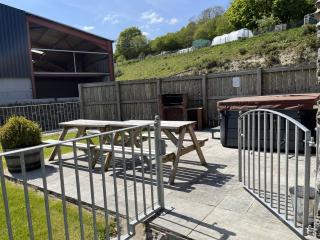 Cosy Barn - Sleeps 8 Hot Tub & Countryside Views - Corwen - 6