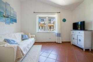 GuestHost - Seaside Apartment with Parking - Cannigione - 5