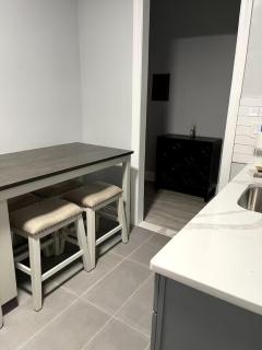 Adventures In NYC Only 10 Mins to NYC - 5