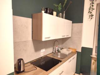 3 Floor XXL House, 7 Rooms, 2 Kitchen, 15 Minutes to Frankfurt, Washing Machine - 3