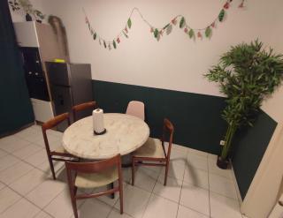 3 Floor XXL House, 7 Rooms, 2 Kitchen, 15 Minutes to Frankfurt, Washing Machine - 1