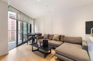 Modern 2BR Flat With Balcony Prime London Location - Londra - 8