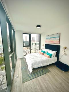 Miami-Brickell Luxury 2BR-2BATH with skyline VIEWS - walking distance to HEAT ARENA & BAYSIDE - 7