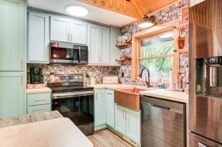 5 Mi to Helen: Hideaway w/ Deck & Grill! - 3