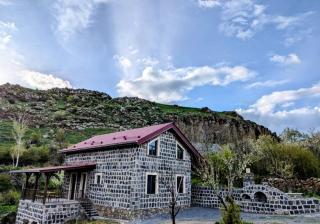 Guesthouse near the river - - 8