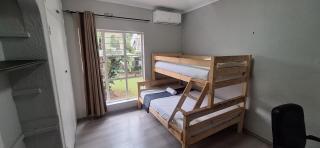 Stylish 4-Bed Oasis - Pool Garden BackupPower - Johannesburg - 1