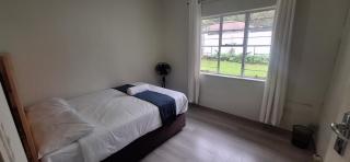 Stylish 4-Bed Oasis - Pool Garden BackupPower - Johannesburg - 3