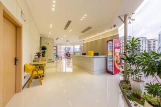 CMAX Hotel Guangzhou International Convention and Exhibition Center Luoxi Subway Station Branch - Canton - 0