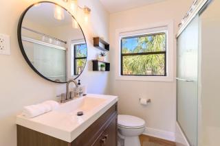 Clearwater Hideaway Modern 4BR Home w Heated Pool - Clearwater - 2